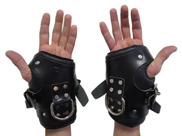 77610302_b_mister_b_premium_wrist_suspension_restraints.jpg