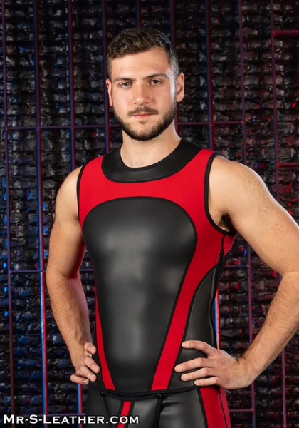 SNEO132R_Neoprene_Crossbow_Tank_Red_01.png