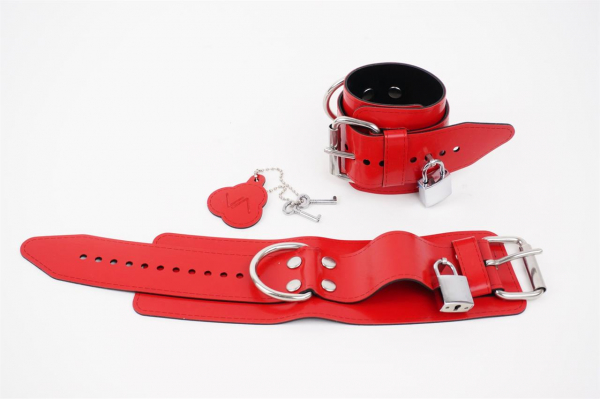 VABWR03A0R0000_Vast_Lockable_Wrist_Restraints_Red_01.jpg