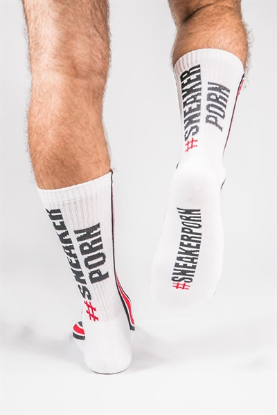 77442390_SNEAKERPORN_Socks_White_red_1.jpg