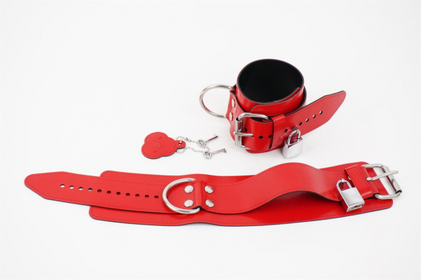 VABAR03A0R0000_Vast_Lockable_Ankle_Restraints_Red_01.jpg